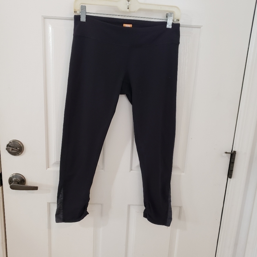 Lucy size Small